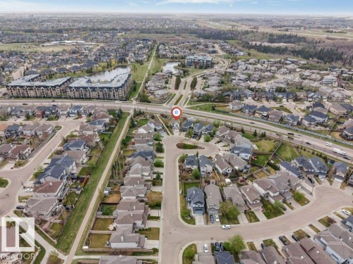 Aerial perspective of a residential neighborhood featuring established homes with varied architectural styles - 7403 Singer Landing Landing, Edmonton, AB - Outdoor With View