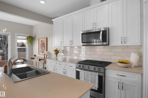 12351 176 Avenue, Edmonton, AB - Indoor Photo Showing Kitchen With Double Sink With Upgraded Kitchen