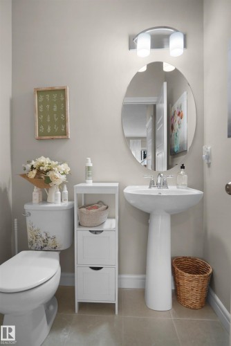 12351 176 Avenue, Edmonton, AB - Indoor Photo Showing Bathroom