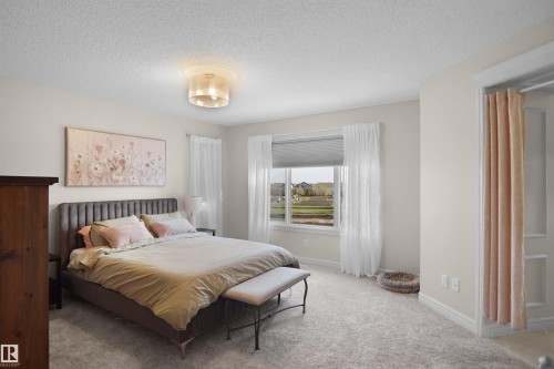 12351 176 Avenue, Edmonton, AB - Indoor Photo Showing Bedroom