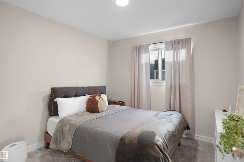 12351 176 Avenue, Edmonton, AB - Indoor Photo Showing Bedroom