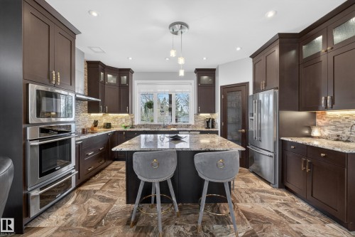 30 Belmont Drive, St. Albert, AB - Indoor Photo Showing Kitchen With Upgraded Kitchen