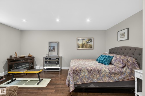 30 Belmont Drive, St. Albert, AB - Indoor Photo Showing Bedroom