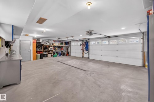 30 Belmont Drive, St. Albert, AB - Indoor Photo Showing Garage
