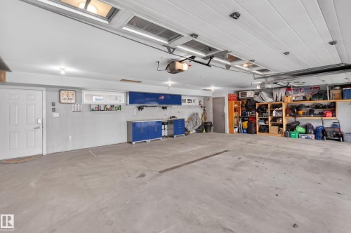 30 Belmont Drive, St. Albert, AB - Indoor Photo Showing Garage