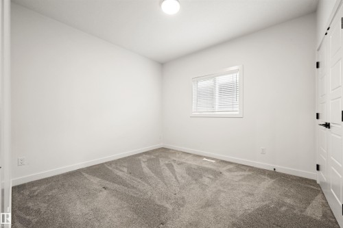 1367 Siskin Wynd, Edmonton, AB 
