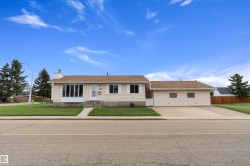 5225 38 Avenue Wetaskiwin, AB T9A 2P1