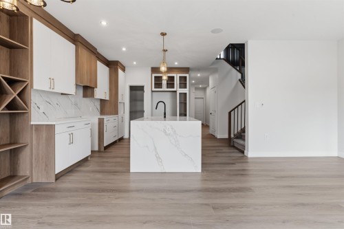 56 Meadowgrove Landing, Spruce Grove, AB - Indoor Photo Showing Kitchen