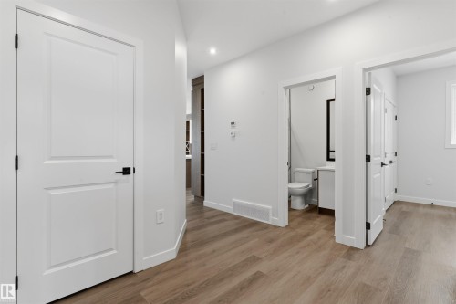 56 Meadowgrove Landing, Spruce Grove, AB - Indoor Photo Showing Other Room