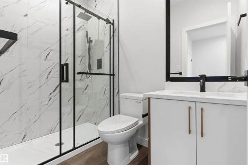 56 Meadowgrove Landing, Spruce Grove, AB - Indoor Photo Showing Bathroom