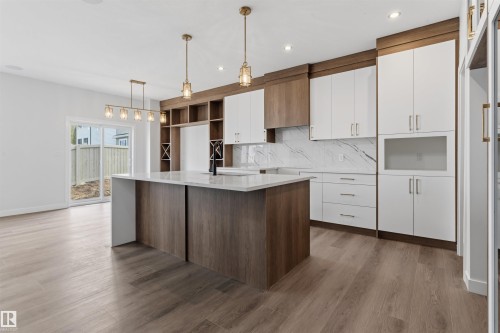 56 Meadowgrove Landing, Spruce Grove, AB - Indoor Photo Showing Kitchen
