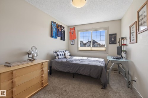 3908 Agar Crest, Edmonton, AB - Indoor Photo Showing Bedroom
