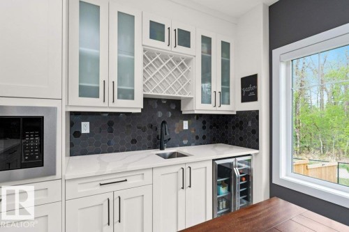 1390 Enright Landing Landing, Edmonton, AB - Indoor Photo Showing Other Room