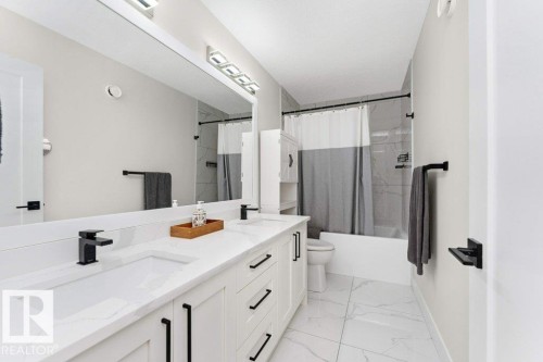 1390 Enright Landing Landing, Edmonton, AB - Indoor Photo Showing Bathroom