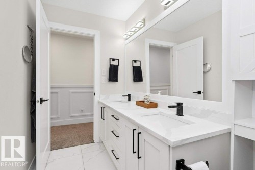 1390 Enright Landing Landing, Edmonton, AB - Indoor Photo Showing Bathroom