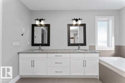 62 Ellice Bend, Fort Saskatchewan, AB - Indoor Photo Showing Bathroom