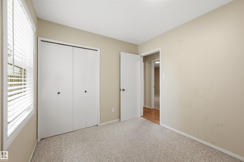 692 Lee Ridge Road, Edmonton, AB - Indoor