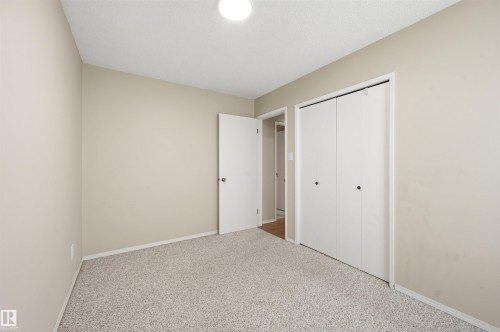 692 Lee Ridge Road, Edmonton, AB - Indoor Photo Showing Other Room