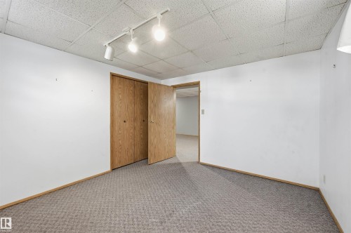 692 Lee Ridge Road, Edmonton, AB - Indoor Photo Showing Other Room