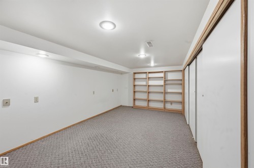 692 Lee Ridge Road, Edmonton, AB - Indoor Photo Showing Other Room