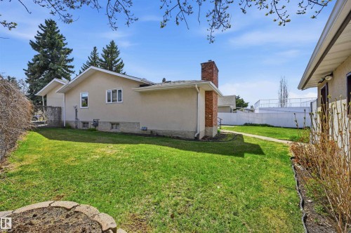 692 Lee Ridge Road, Edmonton, AB - Outdoor