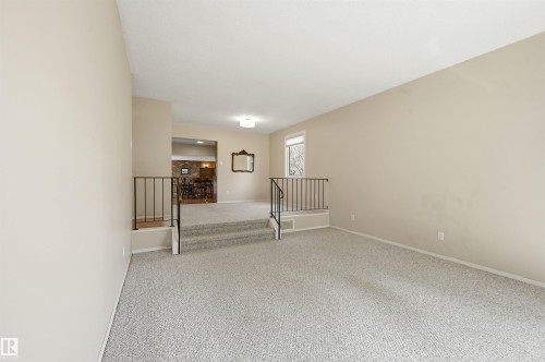 692 Lee Ridge Road, Edmonton, AB - Indoor Photo Showing Other Room