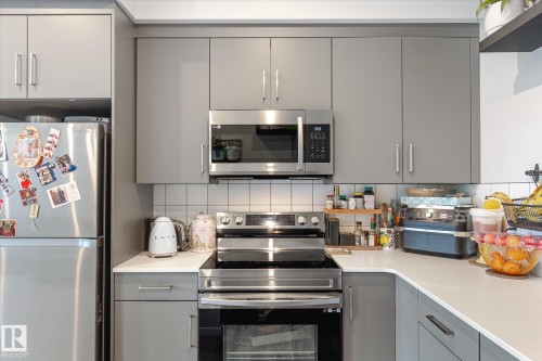 63 1304 Rutherford Road, Edmonton, AB - Indoor Photo Showing Kitchen With Upgraded Kitchen
