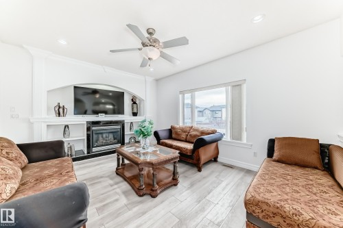 16626 58A Street, Edmonton, AB - Indoor Photo Showing Living Room