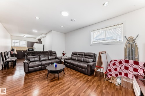 16626 58A Street, Edmonton, AB - Indoor Photo Showing Living Room