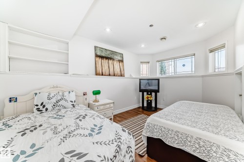 16626 58A Street, Edmonton, AB - Indoor Photo Showing Bedroom