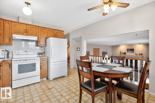 3516 37 Street, Edmonton, AB - Indoor Photo Showing Kitchen