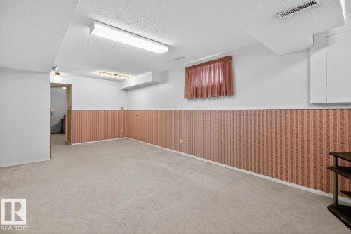 3516 37 Street, Edmonton, AB - Indoor
