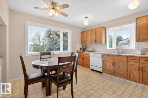 3516 37 Street, Edmonton, AB - Indoor