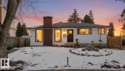 45 MERRYWOOD Crescent  Sherwood Park, AB T8A 0M8