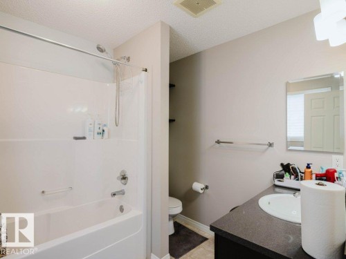 7607 24 Avenue, Edmonton, AB - Indoor Photo Showing Bathroom