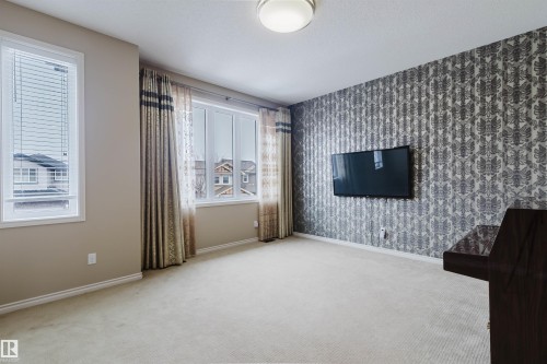 1007 173 Street, Edmonton, AB - Indoor