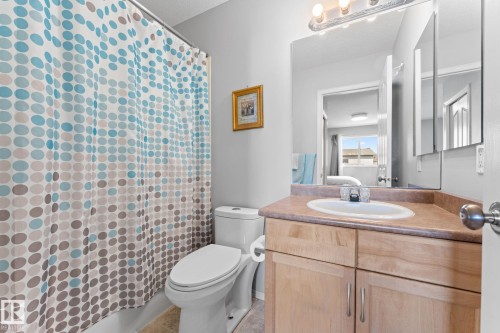 2124 35A Avenue, Edmonton, AB - Indoor Photo Showing Bathroom