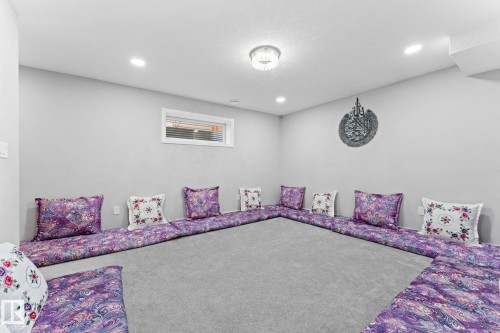 2124 35A Avenue, Edmonton, AB - Indoor