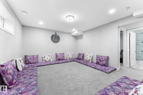 2124 35A Avenue, Edmonton, AB - Indoor