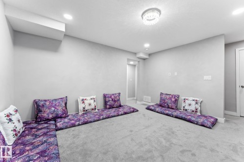 2124 35A Avenue, Edmonton, AB - Indoor