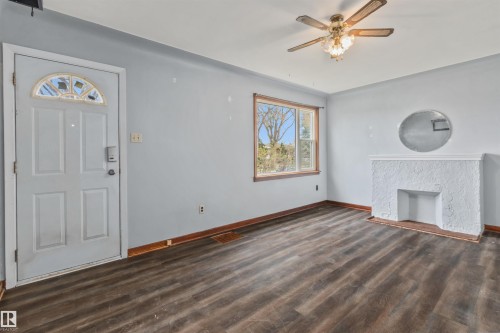 8331 81 Avenue, Edmonton, AB - Indoor With Fireplace