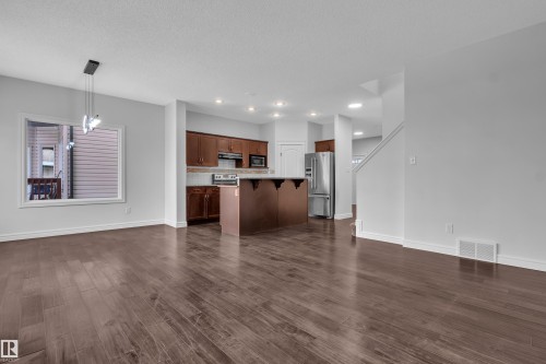 1303 29 Street Nw, Edmonton, AB - Indoor Photo Showing Kitchen