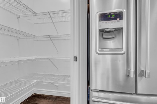 1303 29 Street Nw, Edmonton, AB - Indoor