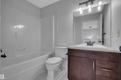 1303 29 Street Nw, Edmonton, AB - Indoor Photo Showing Bathroom