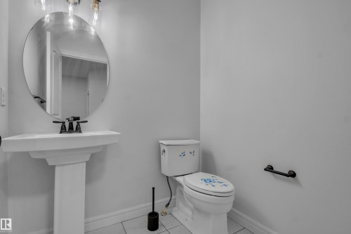 1303 29 Street Nw, Edmonton, AB - Indoor Photo Showing Bathroom