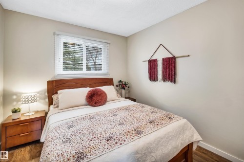 96 Arlington Drive, St. Albert, AB - Indoor Photo Showing Bedroom