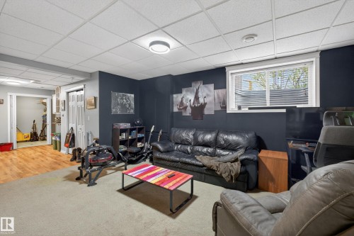 4333 Mcmullen Way Sw, Edmonton, AB - Indoor