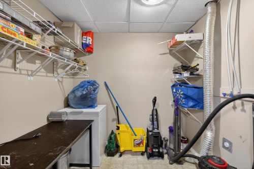 4333 Mcmullen Way Sw, Edmonton, AB - Indoor With Storage