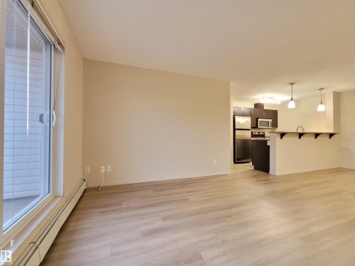 432 1180 Hyndman Road, Edmonton, AB - Indoor Photo Showing Other Room
