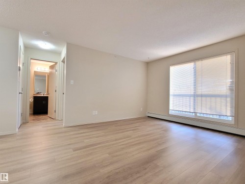 432 1180 Hyndman Road, Edmonton, AB - Indoor Photo Showing Other Room
